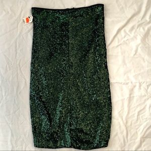 Green sequence pencil skirt